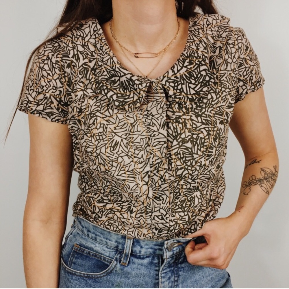 ISO mirror/dash urban outfitters linen cotton top